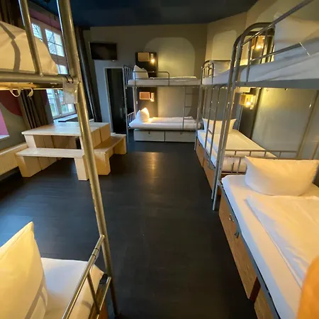 Singer109 Hostel, Hotel & Apartment-3